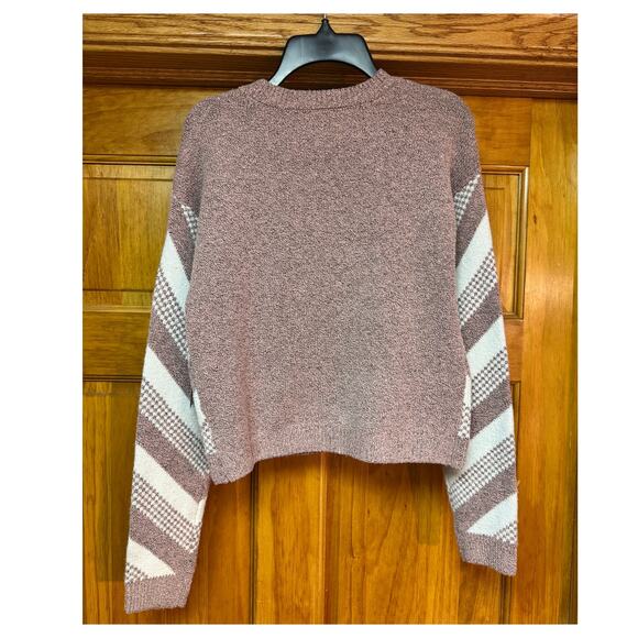 No Boundaries Pink & White Heart Sweater – XS – NWT – Recycled Polyester - SOFT - Picture 4 of 7